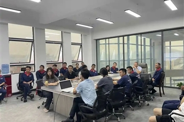 ��ʱ��ҳ��ˮ | �������������ϯ����������ж�ײ��������